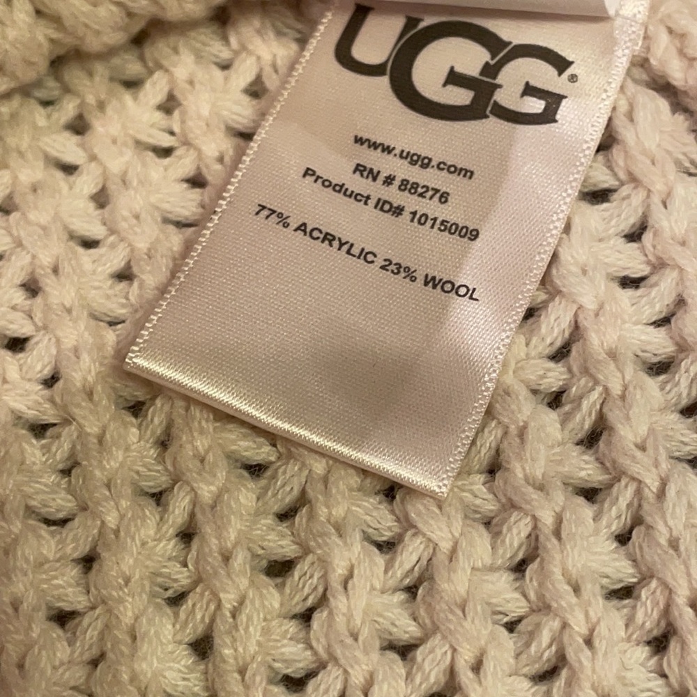 UGG Cream Sweater Cape Buttondown Poncho - Picture 8 of 13